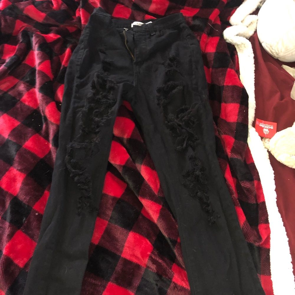 Black distressed jeans